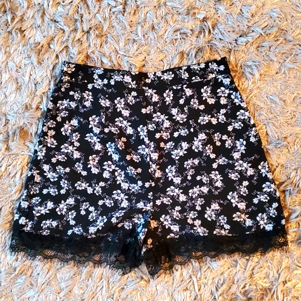 High waist floral lace shorts